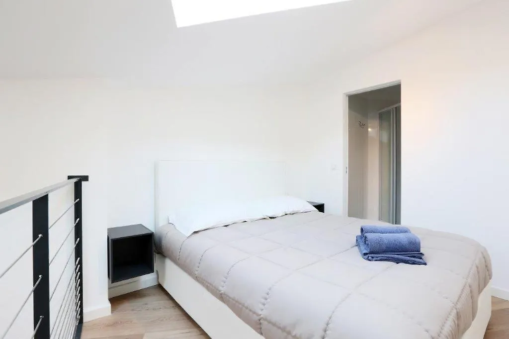 Apartamento Patio Wilson Niza 0*,  Francia