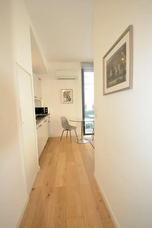 Apartamento Patio Wilson Niza 0*,  Francia
