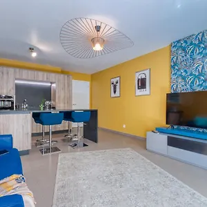 Blue Harmony Apartment